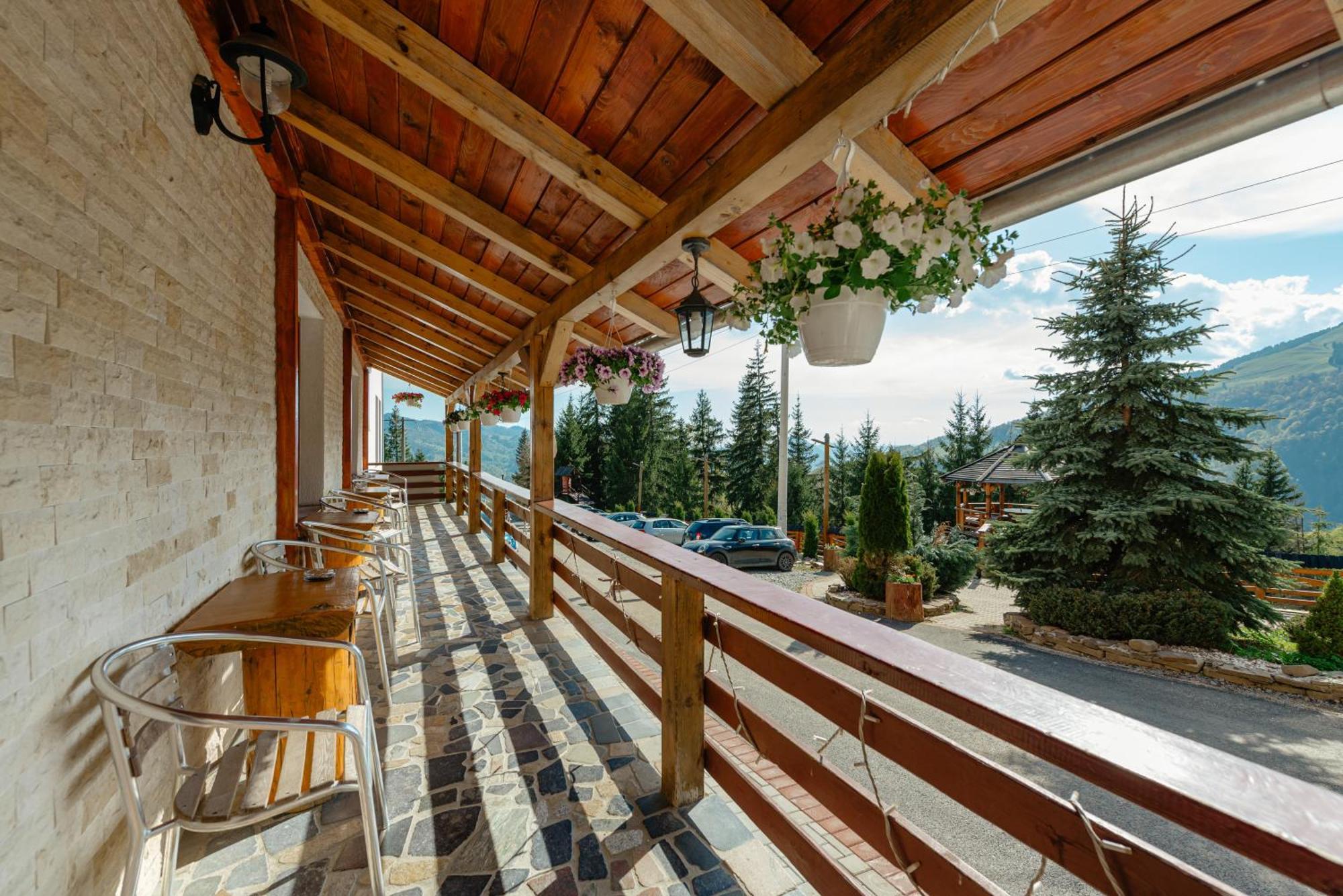 Complex Turistic Alpina Blazna Sant Hotel Exterior photo