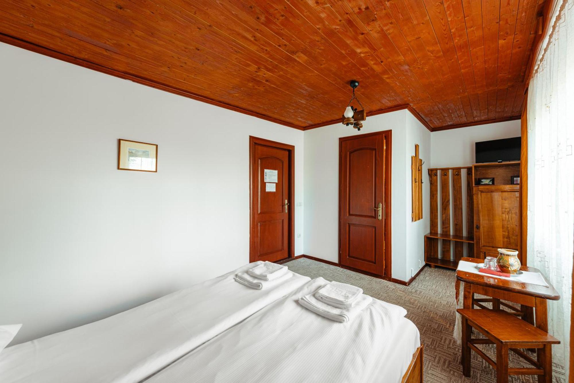 Complex Turistic Alpina Blazna Sant Hotel Exterior photo