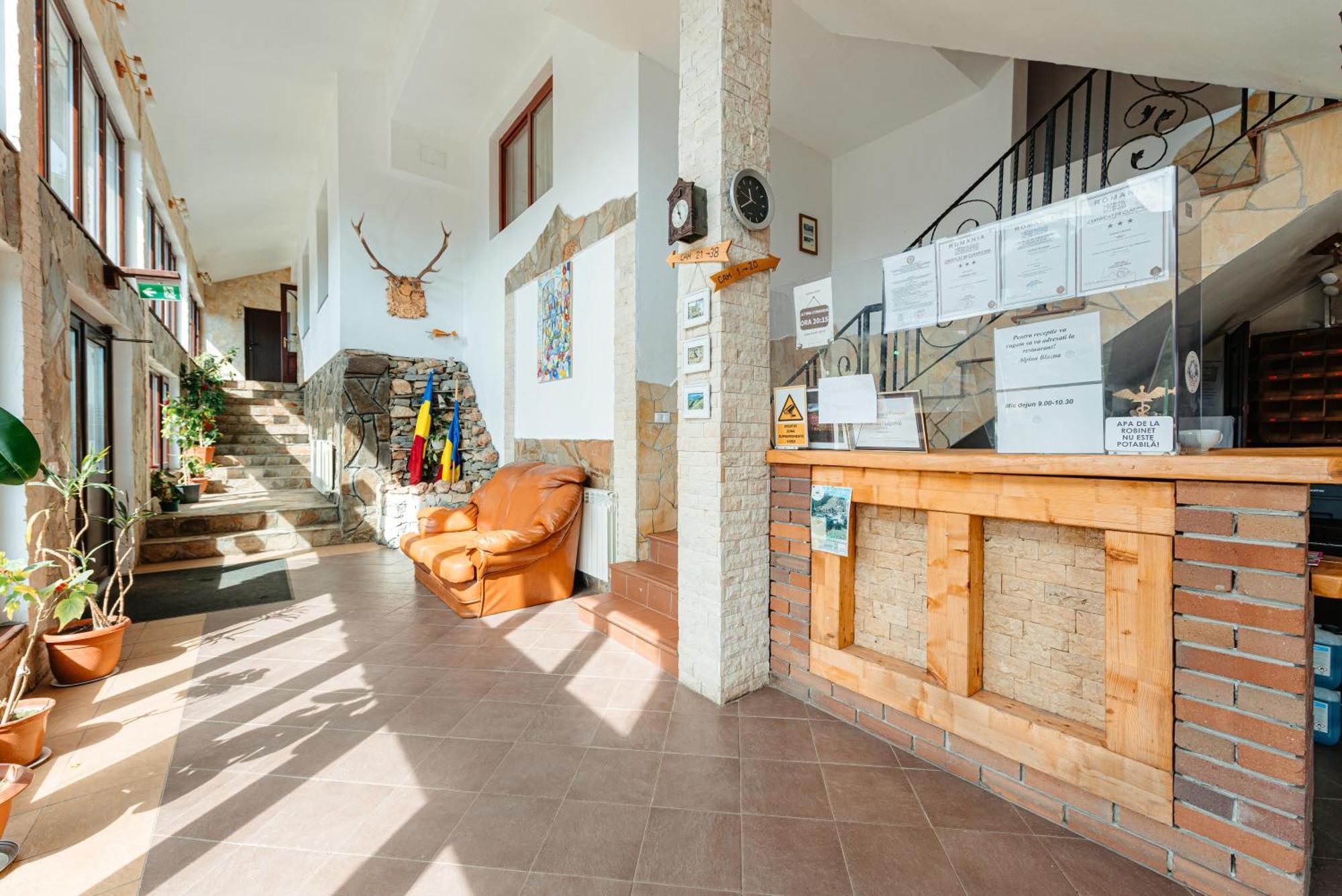 Complex Turistic Alpina Blazna Sant Hotel Exterior photo